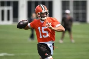 BEREA, OHIO - JUNE 04: Joe Flacco #15 of the Cleveland Browns throws a pass during Cleveland Browns OTA offseason workouts at CrossCountry Mortgage Campus on June 04, 2025 in Berea, Ohio.