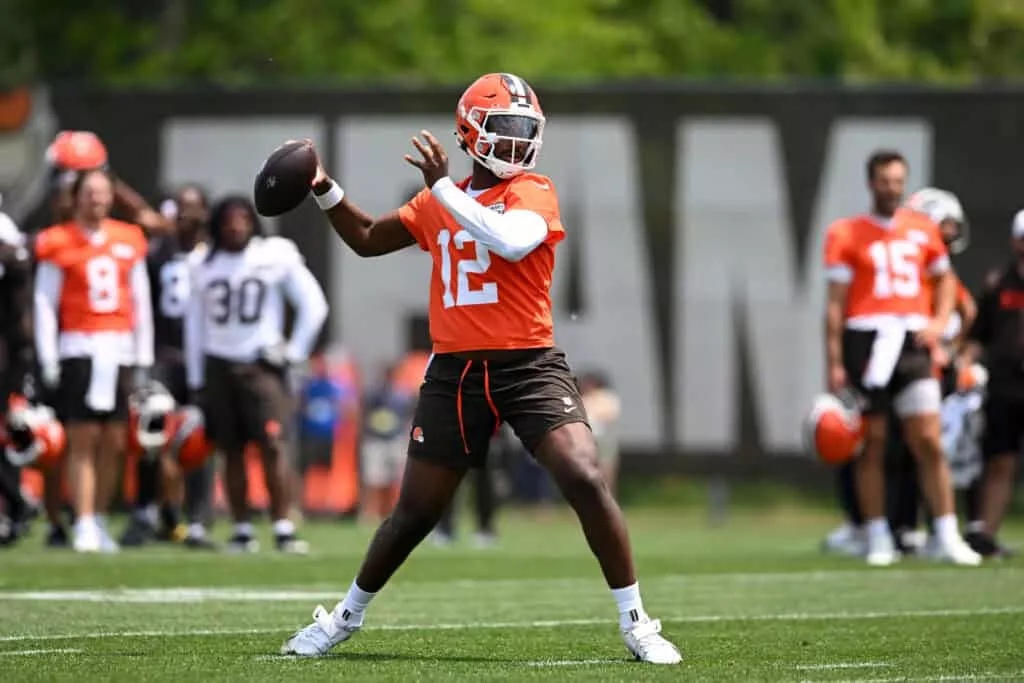 BEREA, OHIO - JUNE 04: Shedeur Sanders #12 of the Cleveland Browns throws a pass during Cleveland Browns OTA offseason workouts at CrossCountry Mortgage Campus on June 04, 2025 in Berea, Ohio.