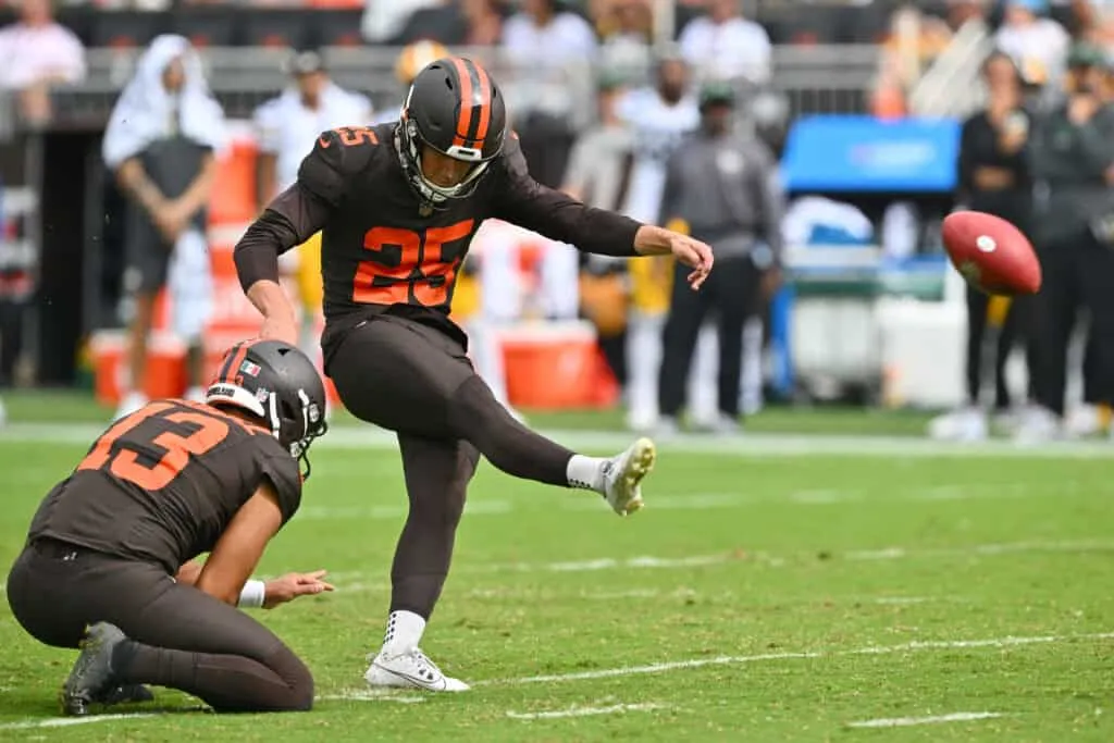 CLEVELAND, OHIO - SEPTEMBER 21: Andre Szmyt #25 of the Cleveland Browns kicks a field goal during the fourth quarter against the Green Bay Packers at Huntington Bank Field on September 21, 2025 in Cleveland, Ohio.