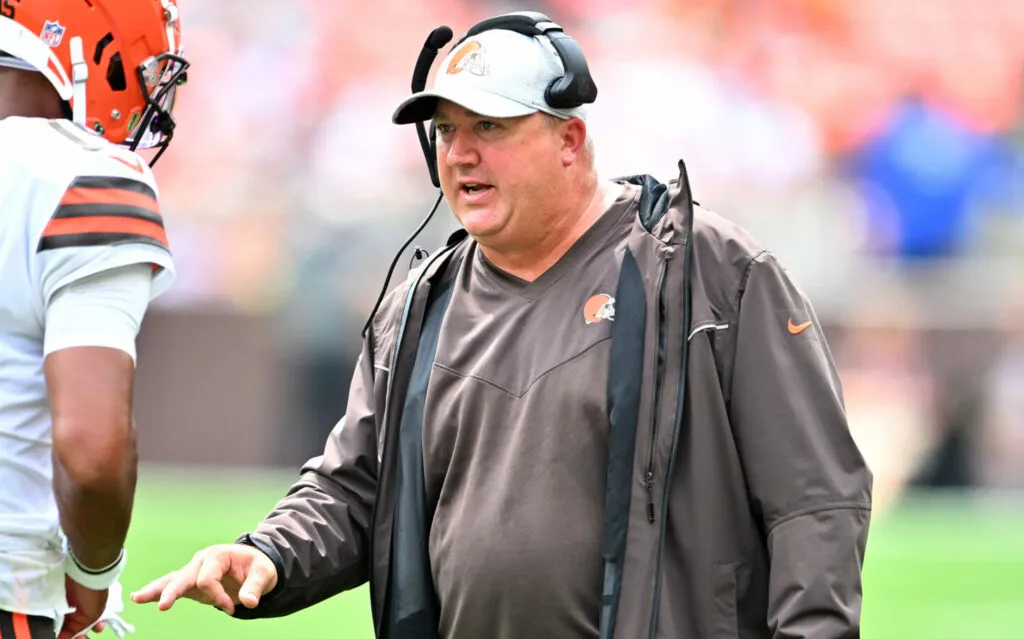 Alex Van Pelt Is A Candidate To Become Bucs New OC