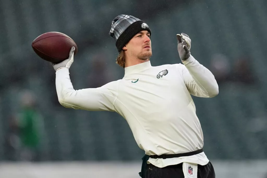 PHILADELPHIA, PENNSYLVANIA - JANUARY 19: Kenny Pickett #7 of the Philadelphia Eagles warms up before the game against the Los Angeles Rams during the NFC Divisional Playoff at Lincoln Financial Field on January 19, 2025 in Philadelphia, Pennsylvania.