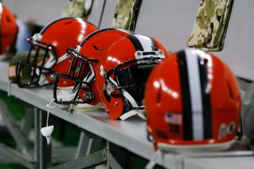 Analyst Believes Browns Made A Mistake Signing WR