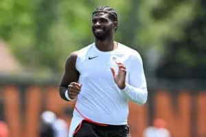 BEREA, OHIO - JUNE 11: Shedeur Sanders #12 of the Cleveland Browns runs a drill after Cleveland Browns mandatory minicamp at CrossCountry Mortgage Campus on June 11, 2025 in Berea, Ohio.