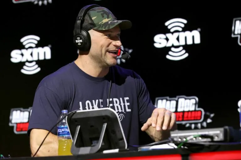 Joe Thomas Pushes Back On Shedeur Sanders Narrative