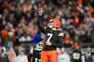 CLEVELAND, OHIO - NOVEMBER 21: Dustin Hopkins #7 of the Cleveland Browns celebrates after making a field goal against the Pittsburgh Steelers during the second quarter in the game at Huntington Bank Field on November 21, 2024 in Cleveland, Ohio.