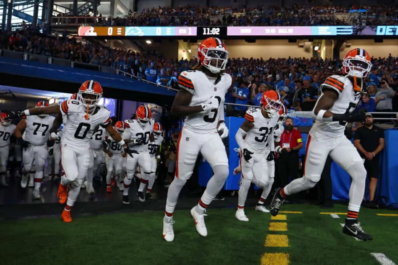 DETROIT, MICHIGAN - SEPTEMBER 28: Jerry Jeudy #3 of the Cleveland Browns takes the field prior to the game against the Detroit Lions at Ford Field on September 28, 2025 in Detroit, Michigan.