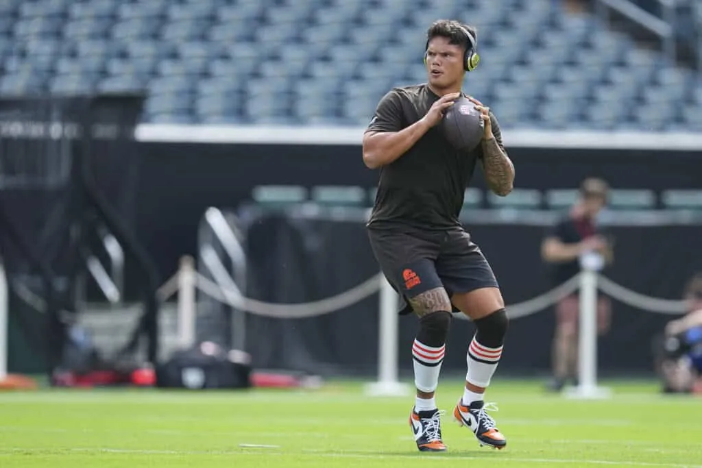 PHILADELPHIA, PENNSYLVANIA - AUGUST 16: Dillon Gabriel #5 of the Cleveland Browns warms up prior to the NFL Preseason 2025 game against the Philadelphia Eagles at Lincoln Financial Field on August 16, 2025 in Philadelphia, Pennsylvania.
