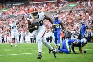 CLEVELAND, OHIO - AUGUST 23: Harold Fannin Jr. #88 of the Cleveland Browns catches a 15-yard touchdown pass during the first quarter of an NFL Preseason 2025 game against the Los Angeles Rams at Huntington Bank Field on August 23, 2025 in Cleveland, Ohio.