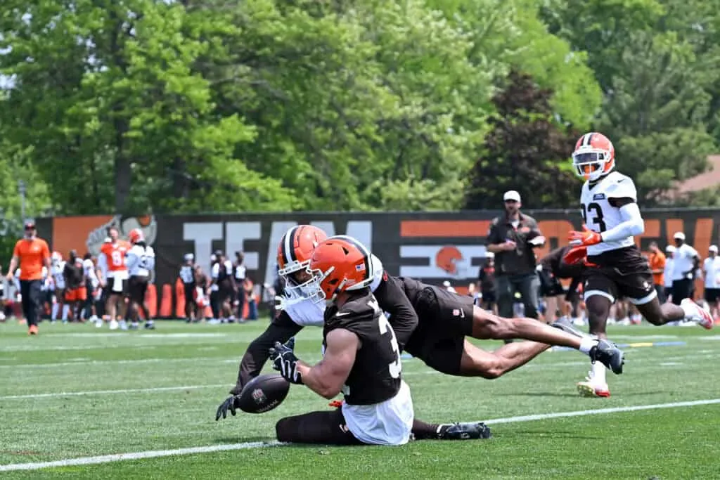 BEREA, OHIO - JUNE 04: Anthony Kendall #44 of the Cleveland Browns breaks up a pass intended for Cade McDonald #31 during Cleveland Browns OTA offseason workouts at CrossCountry Mortgage Campus on June 04, 2025 in Berea, Ohio.