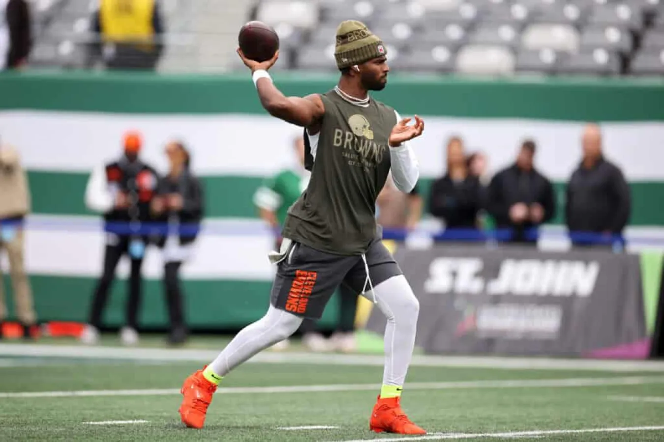 EAST RUTHERFORD, NEW JERSEY - NOVEMBER 09: Shedeur Sanders #12 of the Cleveland Browns warms up prior to the game against the New York Jets at MetLife Stadium on November 09, 2025 in East Rutherford, New Jersey.