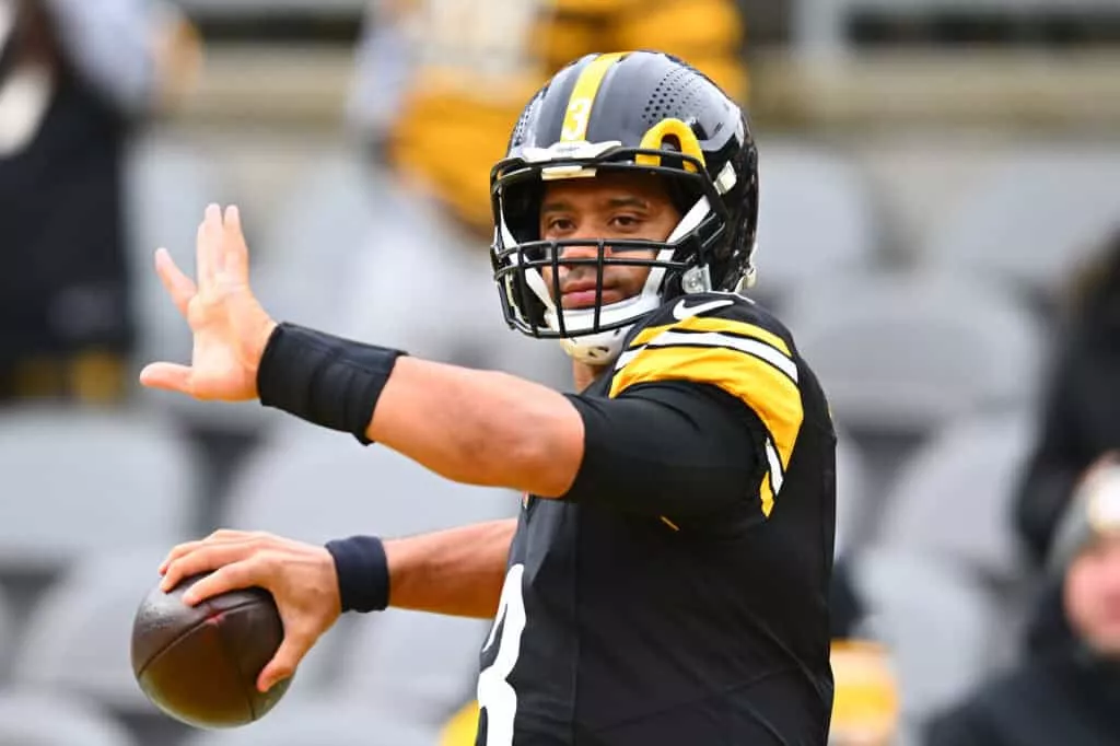 PITTSBURGH, PENNSYLVANIA - DECEMBER 25: Russell Wilson #3 of the Pittsburgh Steelers warms up prior to the game against the Kansas City Chiefs at Acrisure Stadium on December 25, 2024 in Pittsburgh, Pennsylvania