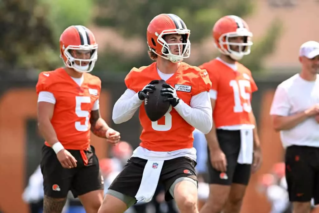 BEREA, OHIO - JUNE 04: Kenny Pickett #8 of the Cleveland Browns runs a drill during Cleveland Browns OTA offseason workouts at CrossCountry Mortgage Campus on June 04, 2025 in Berea, Ohio.