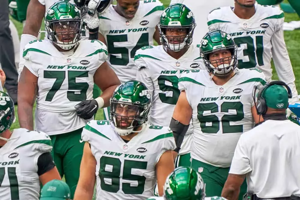 2 Players The Browns Should Target In A Jets Fire Sale