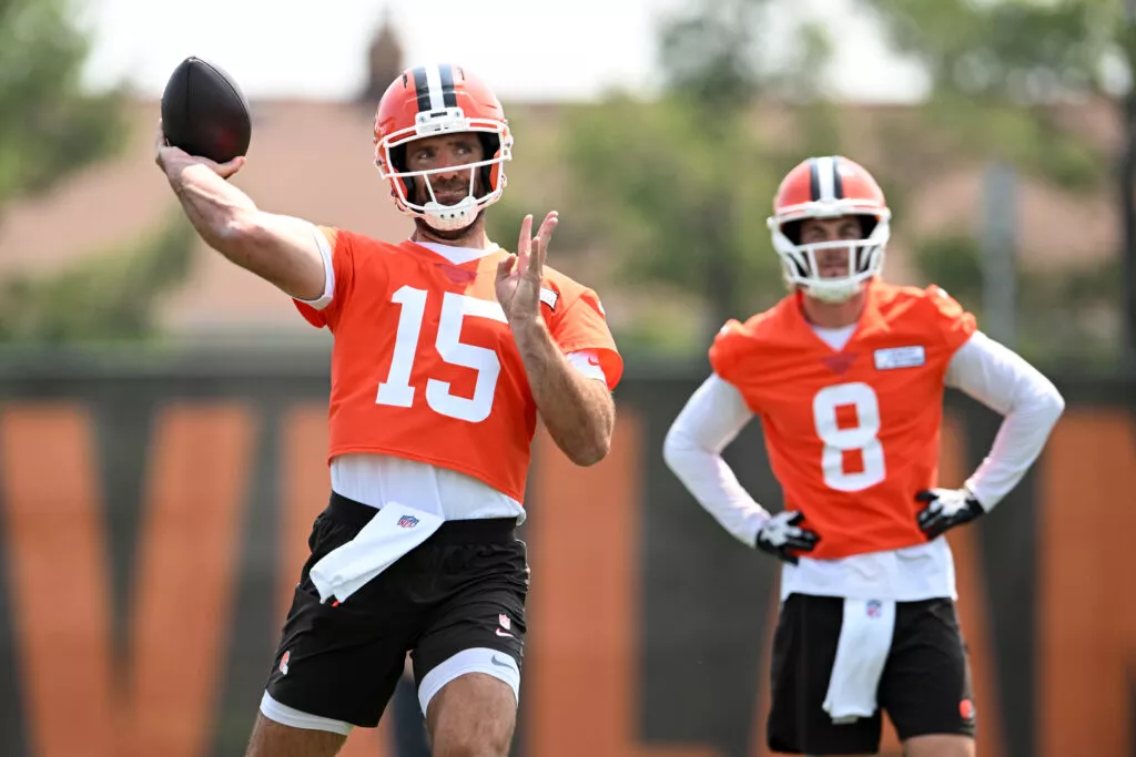 BEREA, OHIO - JUNE 04: Joe Flacco #15 of the Cleveland Browns throws a pass during Cleveland Browns OTA offseason workouts at CrossCountry Mortgage Campus on June 04, 2025 in Berea, Ohio.