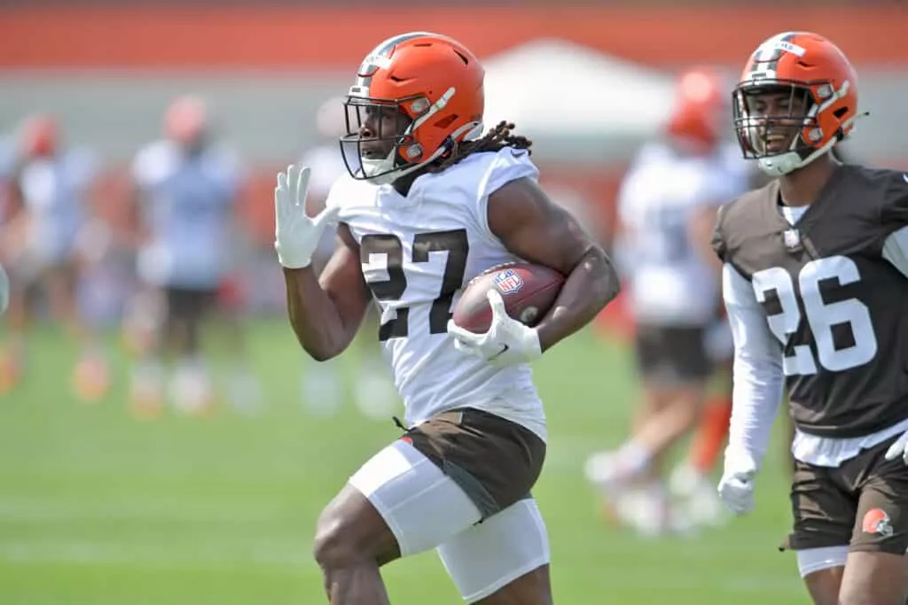 3 Teams Who Could Trade For Kareem Hunt
