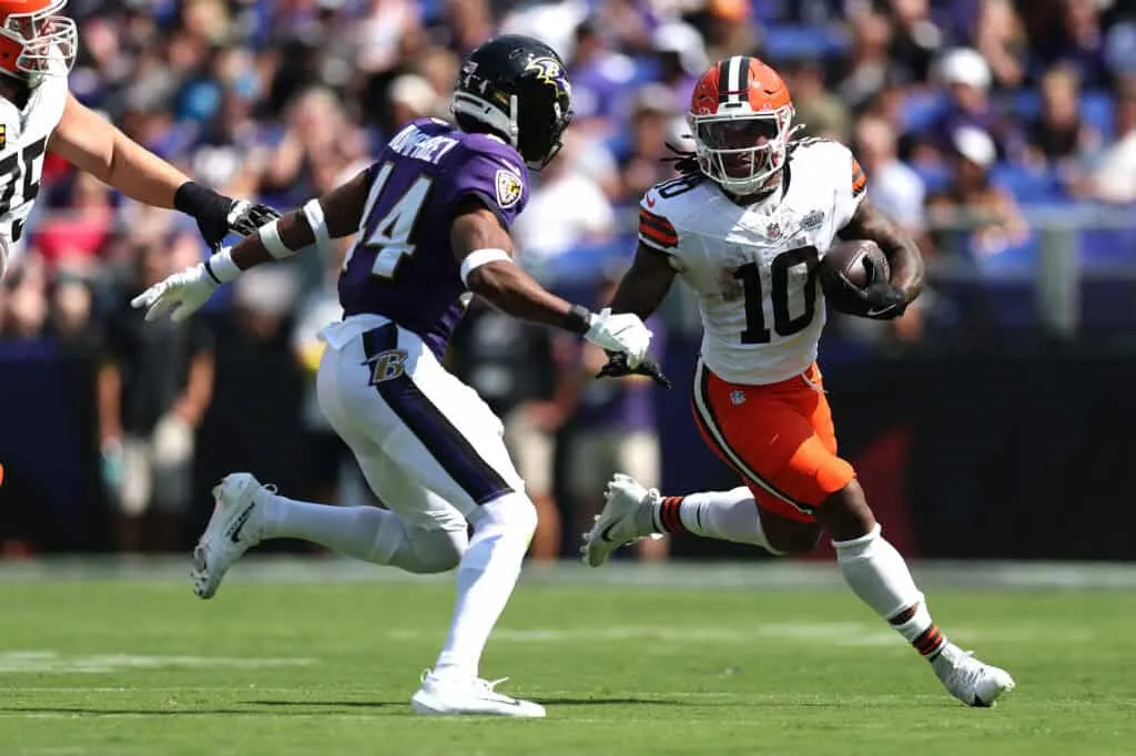 BALTIMORE, MARYLAND - SEPTEMBER 14: Quinshon Judkins #10 of the Cleveland Browns runs the ball against Marlon Humphrey #44 of the Baltimore Ravens during the game at M&T Bank Stadium on September 14, 2025 in Baltimore, Maryland.