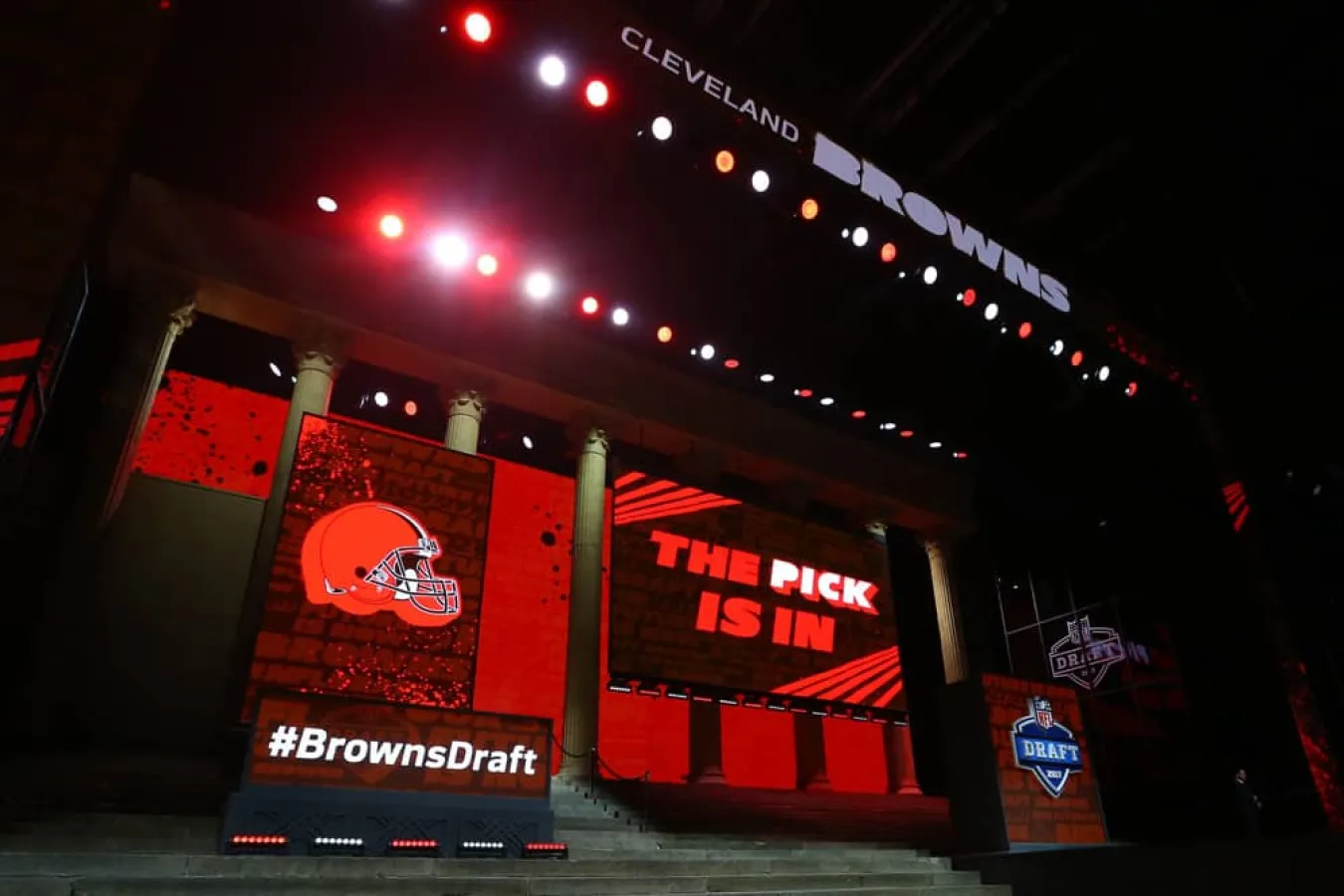 Analyst Proposes Controversial Plan For Browns To Land Top Draft Pick