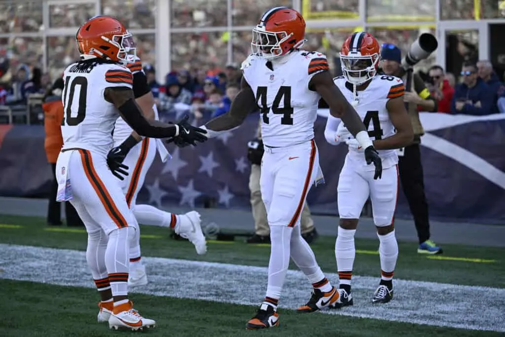 FOXBOROUGH, MASSACHUSETTS - OCTOBER 26: Quinshon Judkins #10 of the Cleveland Browns congratulates teammate Harold Fannin Jr. #44 on a touchdown against the New England Patriots during the first quarter in the game at Gillette Stadium on October 26, 2025 in Foxborough, Massachusetts.