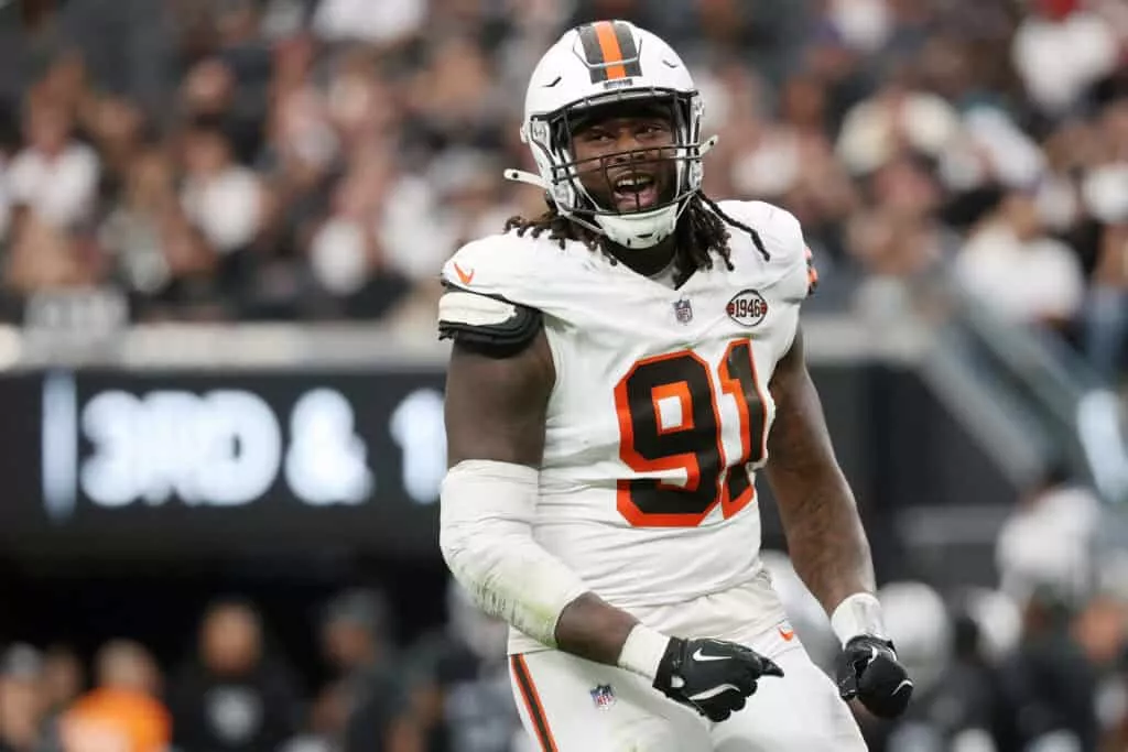 LAS VEGAS, NEVADA - SEPTEMBER 29: Alex Wright #91 of the Cleveland Browns reacts in the fourth quarter against the Las Vegas Raiders at Allegiant Stadium on September 29, 2024 in Las Vegas, Nevada.