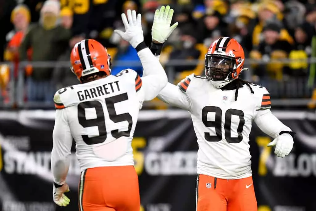 Jadeveon Clowney Re-Signs With Cleveland