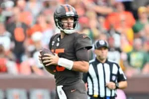 CLEVELAND, OHIO - SEPTEMBER 21: Joe Flacco #15 of the Cleveland Browns looks to throw the ball against the Green Bay Packers at Huntington Bank Field on September 21, 2025 in Cleveland, Ohio.