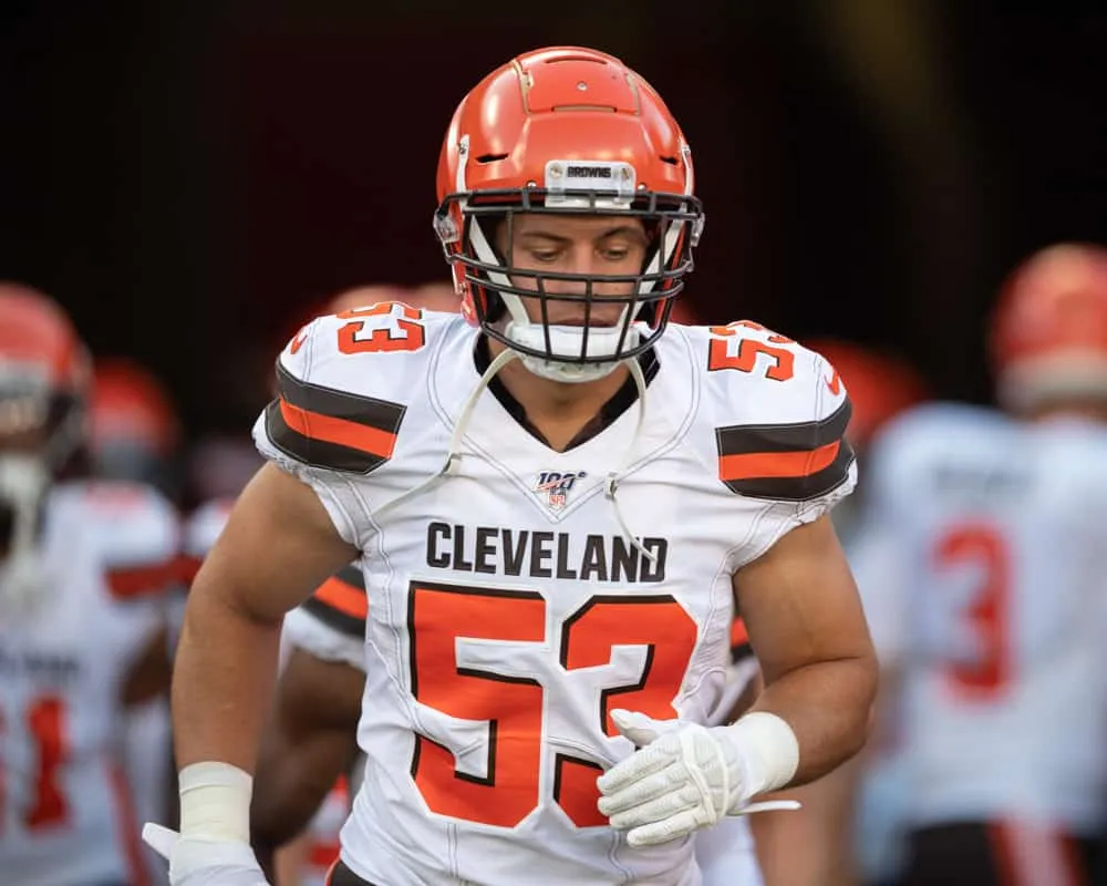 Top 10 Players That Could Replace Joe Schobert At Linebacker