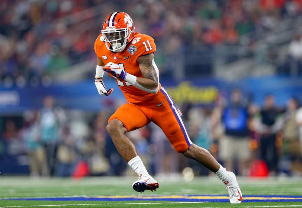 Clemson Tigers safety Isaiah Simmons (11) blitzes during the CFP Semifinal Cotton Bowl Classic game between the Notre Dame Fighting Irish and the Clemson Tigers on December 29, 2018 at AT&T Stadium in Arlington, TX.