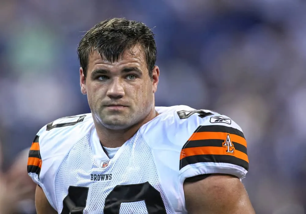 Peyton Hillis: From Madden Cover To Bust (Complete Story)