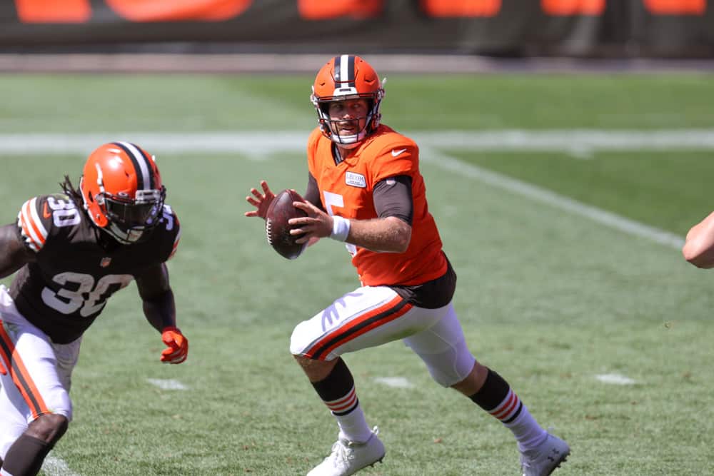 Cleveland Browns quarterback Case Keenum (5) participatges in drills during the Cleveland Browns Training Camp on August 30, 2020, at FirstEnergy Stadium in Cleveland, OH. 