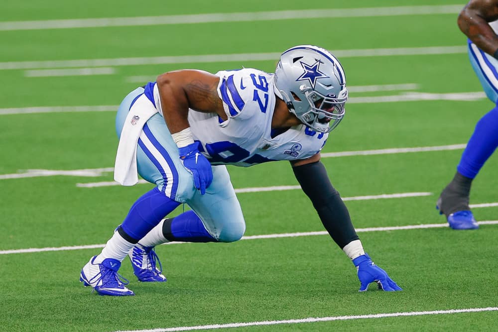 Dallas Cowboys Defensive End Everson Griffen (97) lines up during the NFL game between the New York Giants and Dallas Cowboys on October 11, 2020 at AT&T Stadium in Arlington, TX.