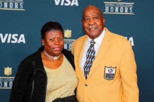 HOUSTON, TX - FEBRUARY 04: NFL Hall of Famer Leroy Kelly on the Red Carpet at the 2017 NFL Honors on February 04, 2017, at the Wortham Theater Center in Houston, Texas.