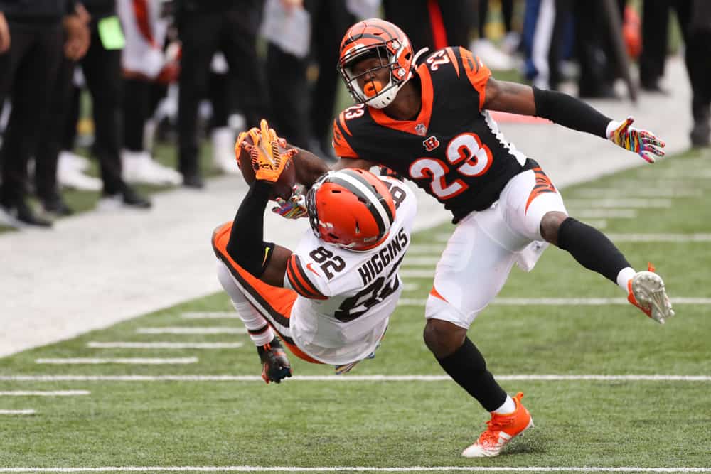 Cleveland Browns wide receiver Rashard Higgins (82) makes a catch late in the 4th quarter during the game against the Cleveland Browns and the Cincinnati Bengals on October 25, 2020, at Paul Brown Stadium in Cincinnati, OH.