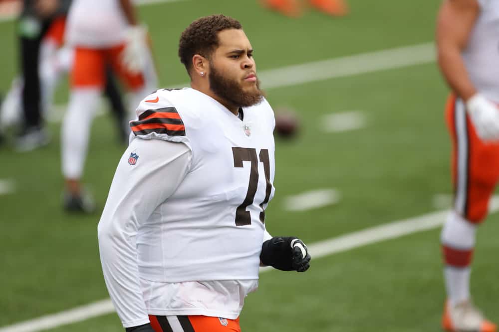 Cleveland Browns offensive tackle Jedrick Wills (71) runs onto the field before the game against the Cleveland Browns and the Cincinnati Bengals on October 25, 2020, at Paul Brown Stadium in Cincinnati, OH.