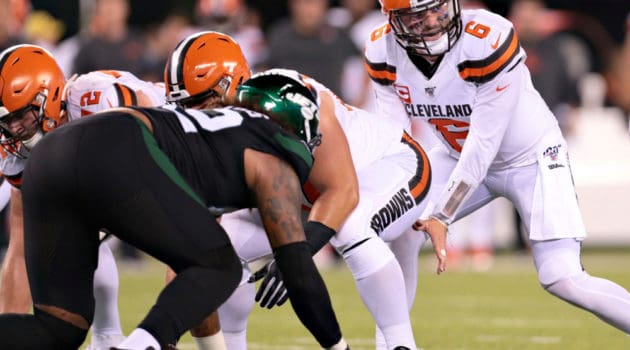Cleveland Browns Quarterback Baker Mayfield (6) lines up under center during the National Football League game between the Cleveland Browns and the New York Jets on September 16, 2019 at MetLife Stadium in East Rutherford, NJ.