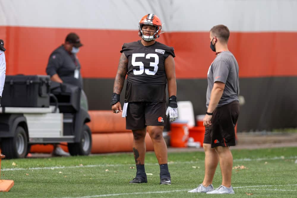 Cleveland Browns center Nick Harris (53) on the field during drills during the Cleveland Browns Training Camp on August 29, 2020, at the at the Cleveland Browns Training Facility in Berea, Ohio.