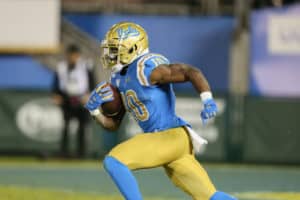 UCLA Bruins running back Demetric Felton (10) returns a kickoff during the college football game between the California Golden Bears and the UCLA Bruins on November 30, 2019, at the Rose Bowl in Pasadena, CA.