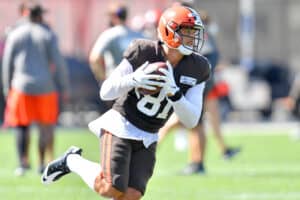 Tight end Austin Hooper #81 of the Cleveland Browns works out during training camp on August 18, 2020 at the Browns training facility in Berea, Ohio.
