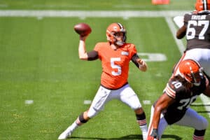 Quarterback Case Keenum #5 of the Cleveland Browns passes during training camp at FirstEnergy Stadium on August 30, 2020 in Cleveland, Ohio.