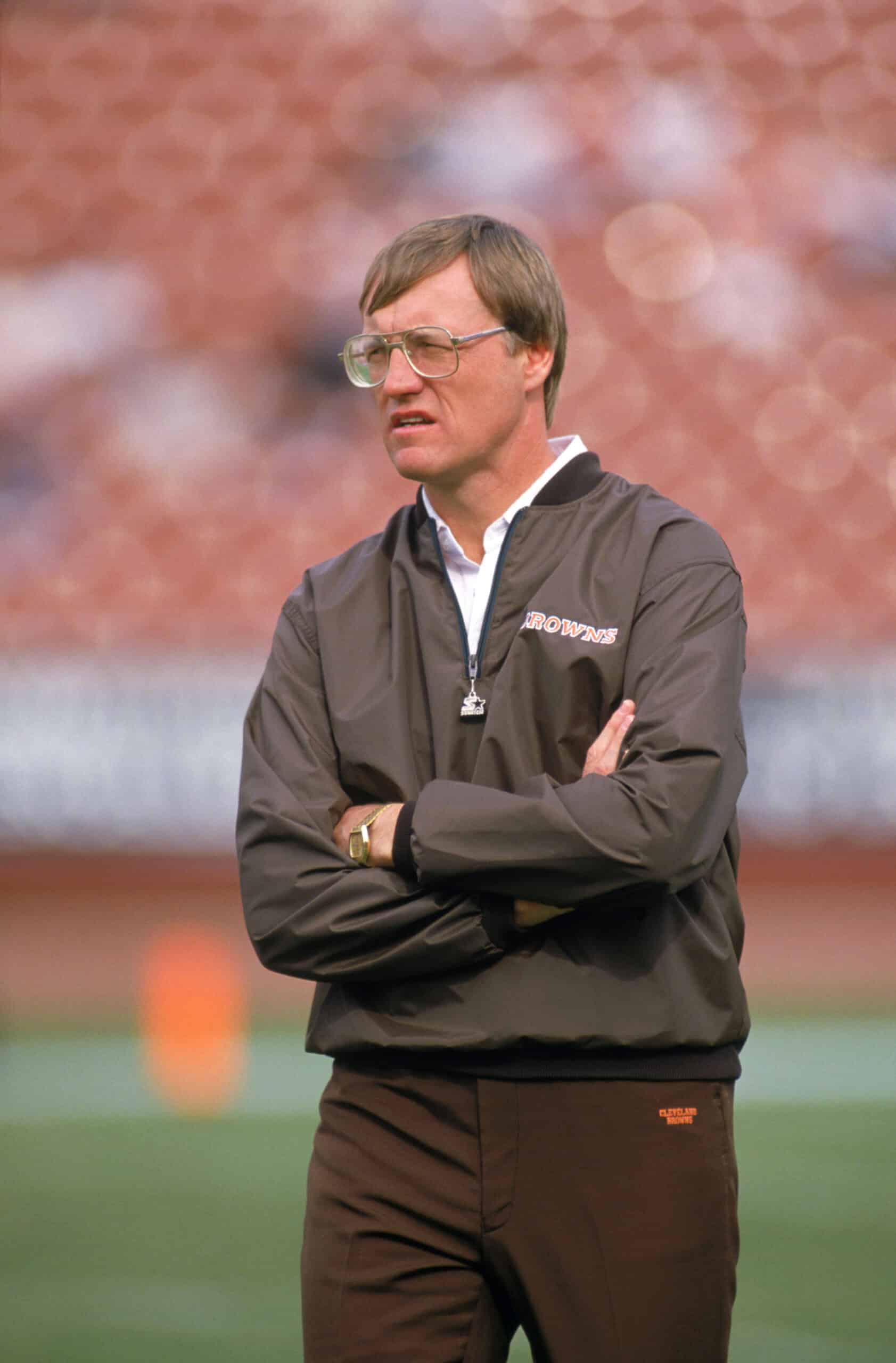 Head coach Marty Schottenheimer of the Cleveland Browns looks on during a game against the Los Angeles Raiders at the Los Angeles Memorial Coliseum on November 16, 1986 in Los Angeles, California. The Raiders won 27-14.