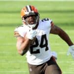 Nick Chubb #24 of the Cleveland Browns against the Tennessee Titans at Nissan Stadium on December 06, 2020 in Nashville, Tennessee.