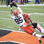 David Njoku #85 of the Cleveland Browns makes a touchdown reception against the Cincinnati Bengals during the second half at Paul Brown Stadium on October 25, 2020 in Cincinnati, Ohio.