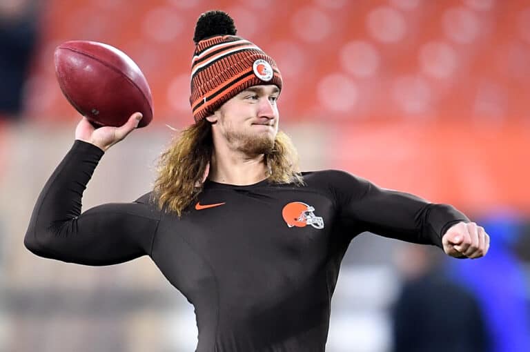 Punter Jamie Gillan #7 of the Cleveland Browns warms up before the game against the Pittsburgh Steelers at FirstEnergy Stadium on November 14, 2019 in Cleveland, Ohio.