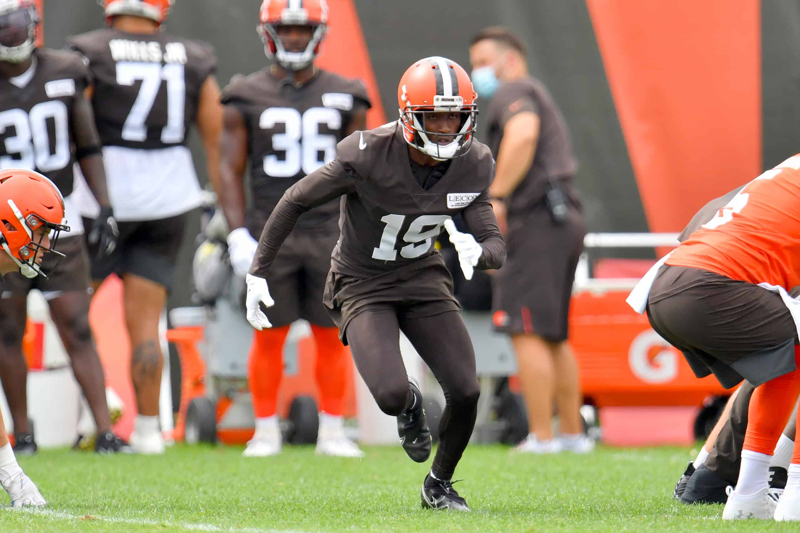 Wide receiver JoJo Natson #19 of the Cleveland Browns runs a play during training camp at the Browns training facility on August 29, 2020 in Berea, Ohio.