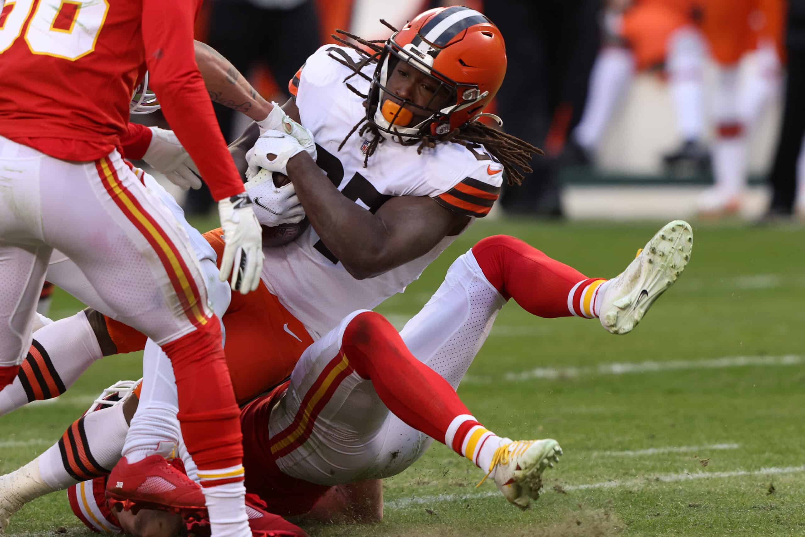 Running back Kareem Hunt #27 of the Cleveland Browns rushes for a touchdown in the third quarter of the AFC Divisional Playoff game against the Kansas City Chiefs at Arrowhead Stadium on January 17, 2021 in Kansas City, Missouri.