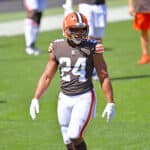 Running back Nick Chubb #24 of the Cleveland Browns works out during training camp at FirstEnergy Stadium on August 30, 2020 in Cleveland, Ohio.