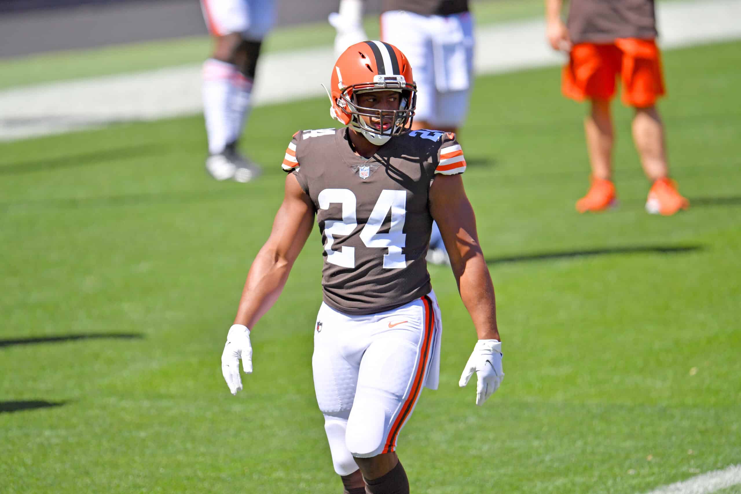 Running back Nick Chubb #24 of the Cleveland Browns works out during training camp at FirstEnergy Stadium on August 30, 2020 in Cleveland, Ohio.