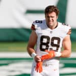 Stephen Carlson #89 of the Cleveland Browns warms up prior to their game against the New York Jets at MetLife Stadium on December 27, 2020 in East Rutherford, New Jersey.