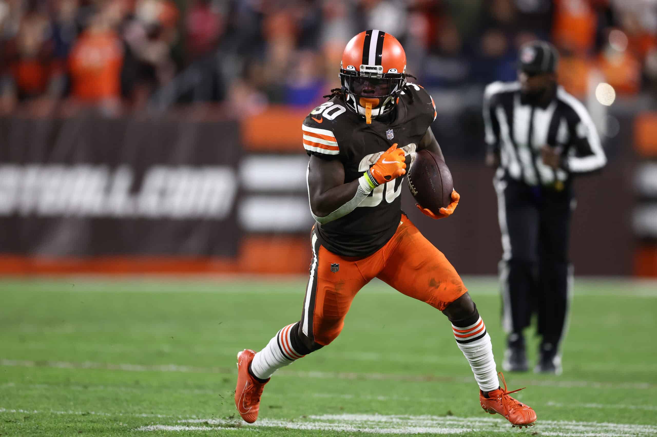  D'Ernest Johnson #30 of the Cleveland Browns plays against the Denver Broncos at FirstEnergy Stadium on October 21, 2021 in Cleveland, Ohio. 