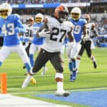 Kareem Hunt #27 of the Cleveland Browns runs for a touchdown during the fourth quarter against the Los Angeles Chargers at SoFi Stadium on October 10, 2021 in Inglewood, California.