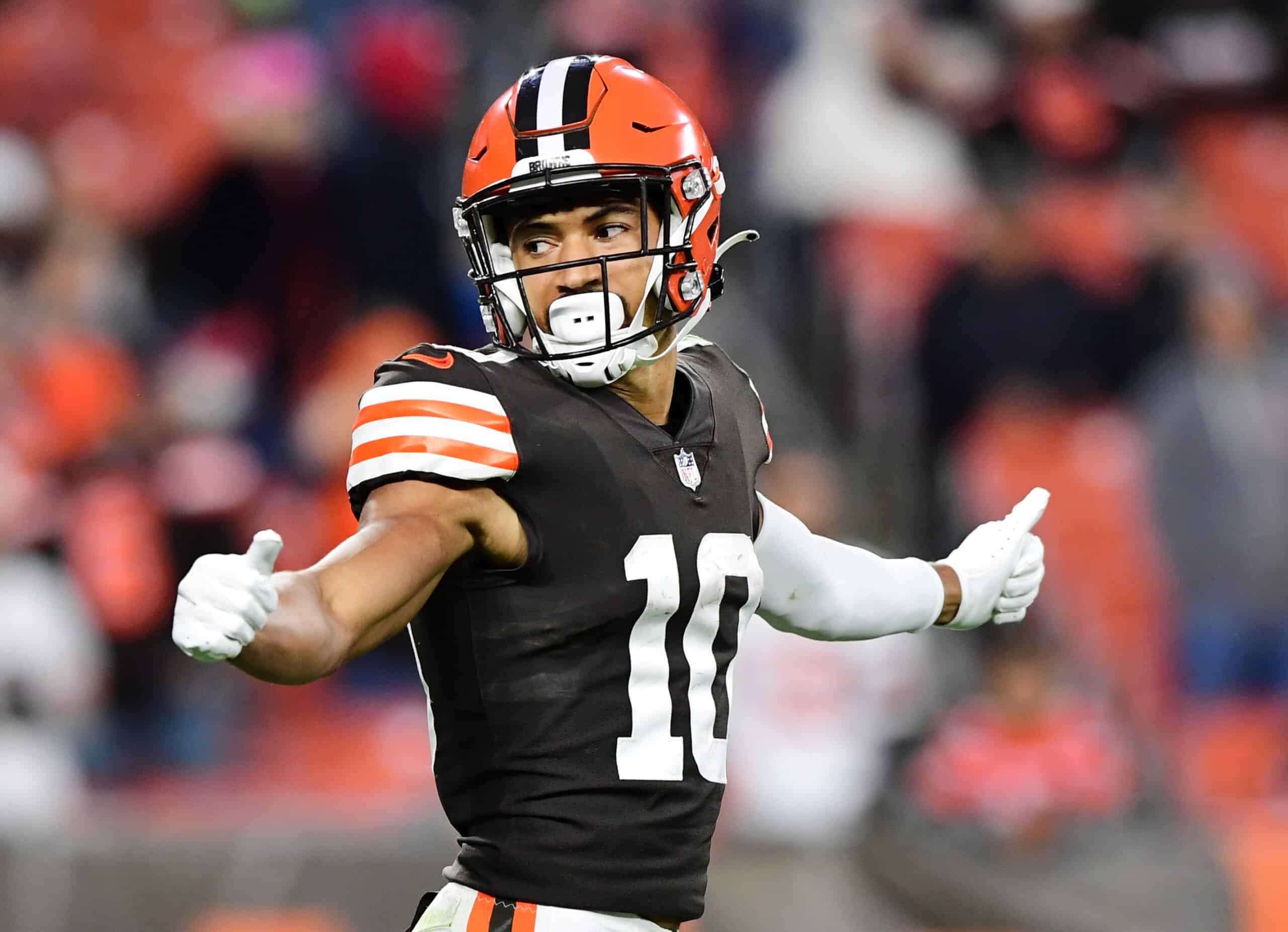 Anthony Schwartz #10 of the Cleveland Browns looks on after the touchback during the fourth quarter against the Arizona Cardinals at FirstEnergy Stadium on October 17, 2021 in Cleveland, Ohio.